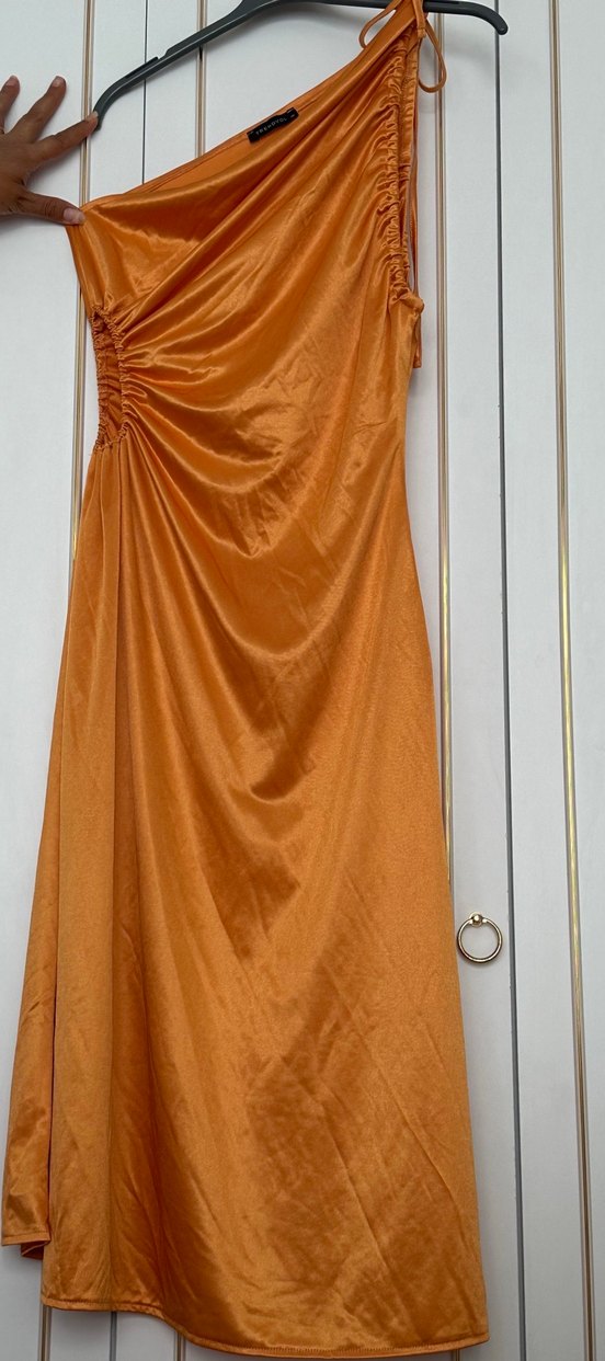 Tek Omuzlu Turuncu Trendyol Elbise - Görsel 2