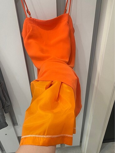 36 Beden turuncu Renk H&M ELBİSE