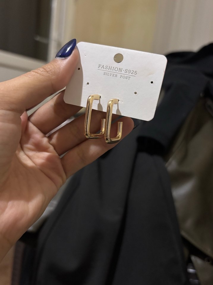 Gold Renkli Minimalist Midi Küpe - Görsel 2