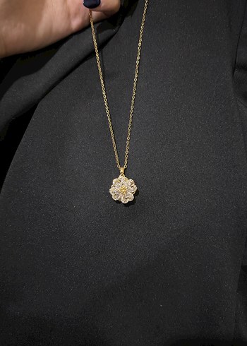 Altın Renkli Zincir Detaylı Çiçek Kolye - Görsel 2