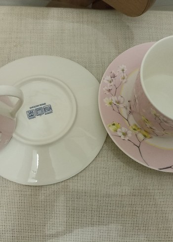 Pastel Pembe Çiçek Desenli 2'li Fincan ve Tabak Seti - Görsel 2