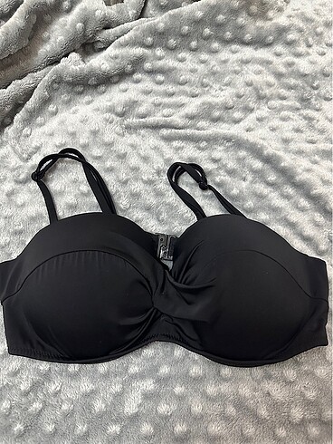 Bikini üst