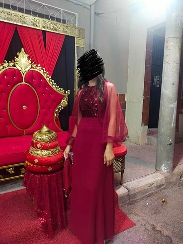 Bordo pullu abiye
