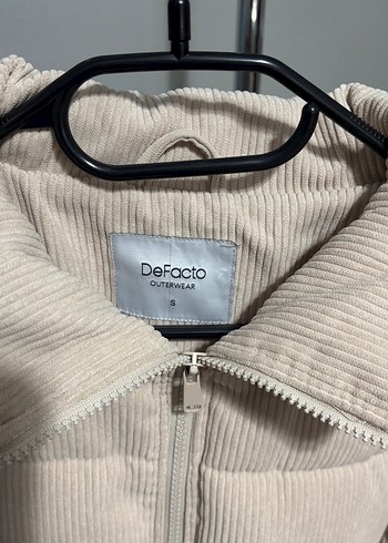 Defacto Bej Kadife Dikişli Kısa Kışlık Kadın Mont