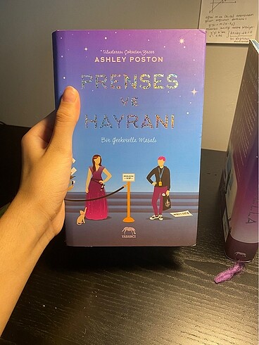  Beden Geekerella ve prenses ve hayranı