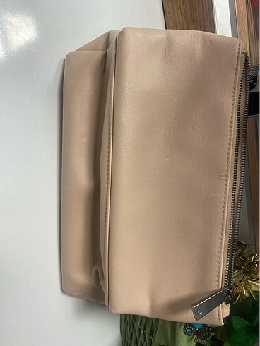 H&M makyaj çantası