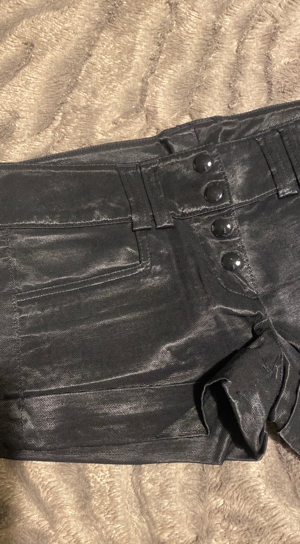 Düğmeli Siyah Deri saten özel mini şort Yeni - Görsel 2
