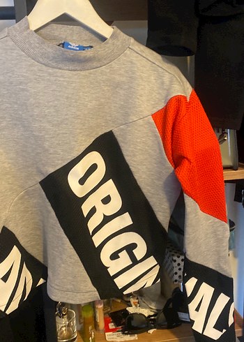 Adidas özel Seri GriBaskılı Kadın Sweatshirt Velcro Detayl sıfır - Görsel 8