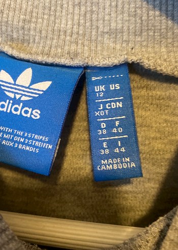 Adidas özel Seri GriBaskılı Kadın Sweatshirt Velcro Detayl sıfır - Görsel 4