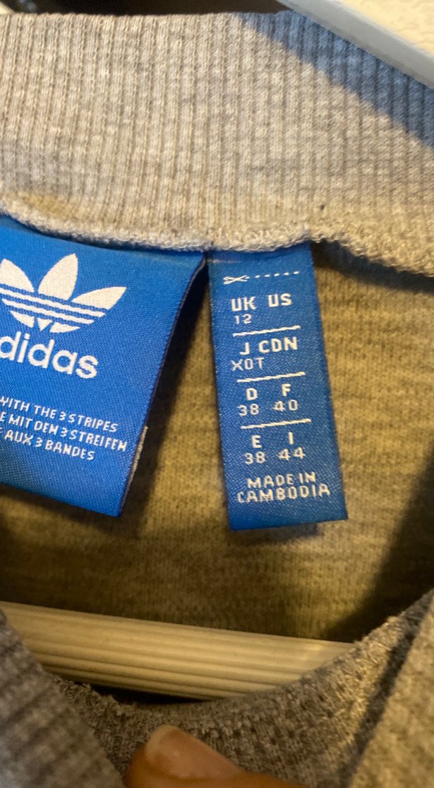 Adidas özel Seri GriBaskılı Kadın Sweatshirt Velcro Detayl sıfır - Görsel 4