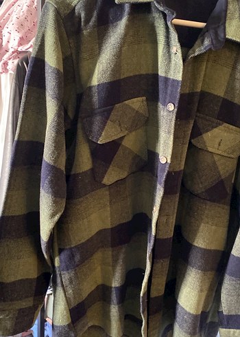 Düğmeli Yeşil erkek/ kadın yün gömlek - Görsel 2