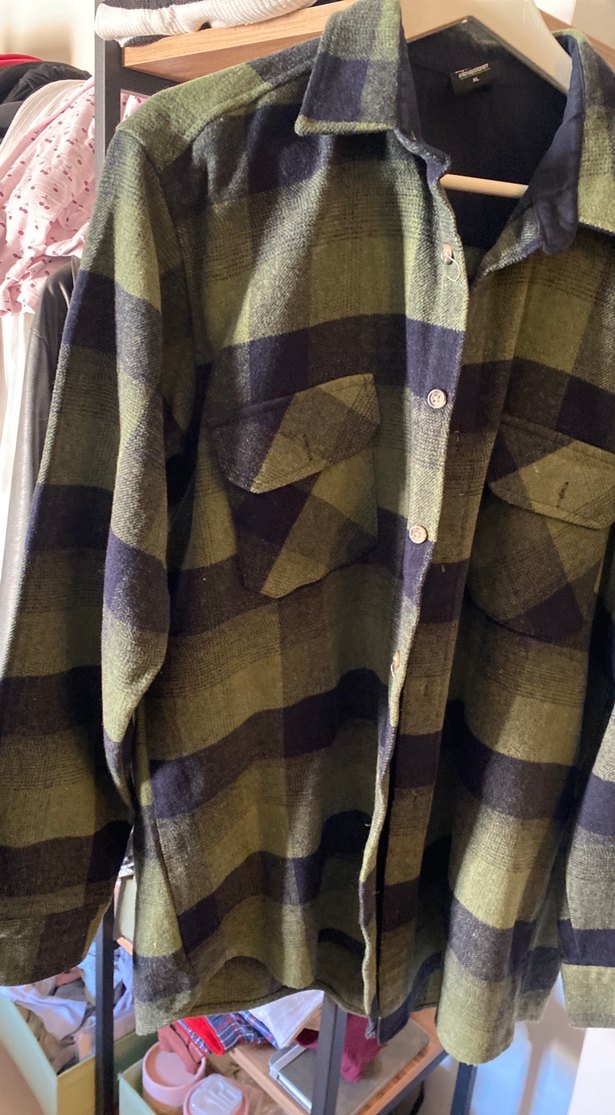 Düğmeli Yeşil erkek/ kadın yün gömlek - Görsel 2