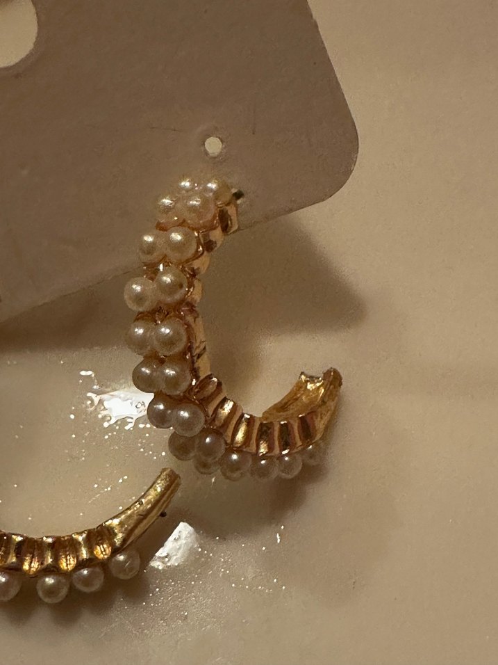 Mini Altın Renk Boncuklu Küpe - Görsel 2