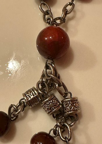 Bordo Zincir Detaylı Uzun Bohem Kolye - Görsel 3