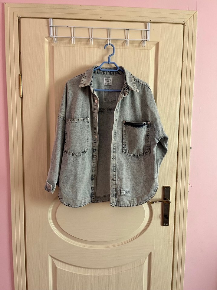 Buz mavisi  Kadın Denim Ceket - Salaş Kesim, Düğmeli - Görsel 2