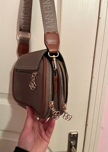 Bej Deri Tokalı Kadın Çantası - Görsel 3