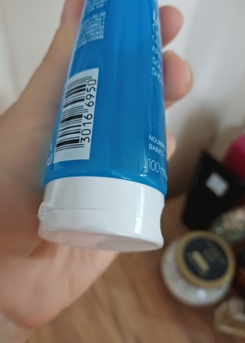 La Roche-Posay Lipikar Yatıştırıcı Temizleyici Jel 100 ml - Görsel 3