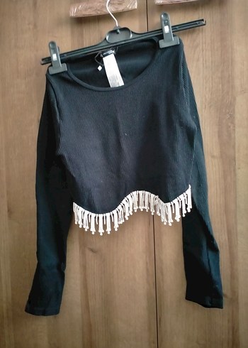 Zara Boncuk Detaylı Siyah Uzun Kollu Bluz