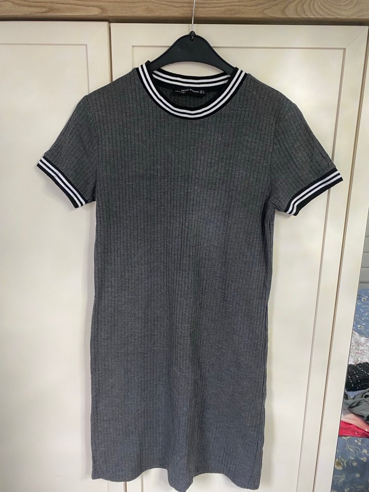 Gri Triko Kısa Kollu Midi Elbise - Görsel 3