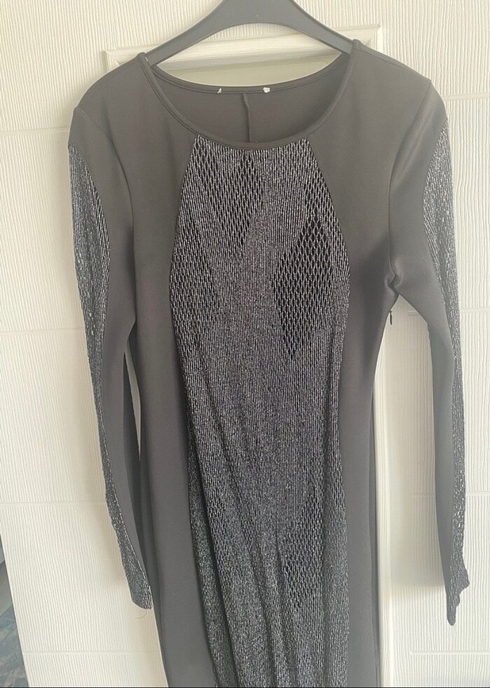 Dantel Detaylı Siyah Uzun Kollu Midi Elbise - Görsel 2