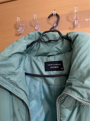 LC Waikiki Şişme mont yeşil