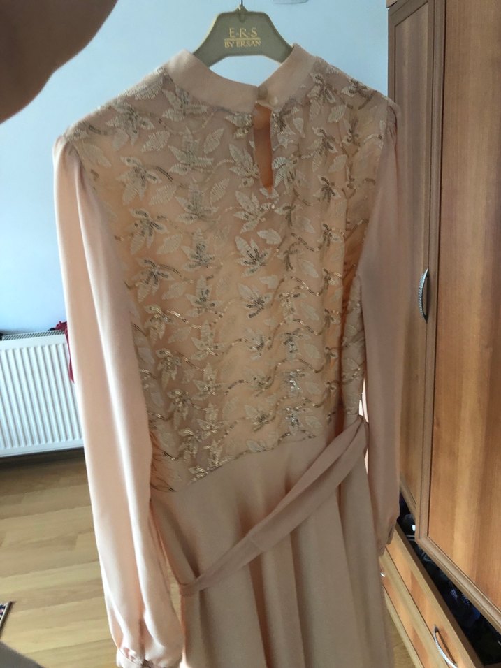 Bej Uzun Kollu Drapeli Vintage Elbise - Görsel 4