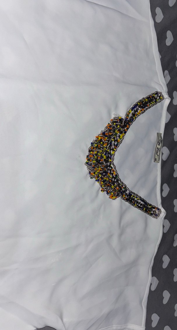 Boncuk Detaylı V Yaka Kadın Bluz - Görsel 3