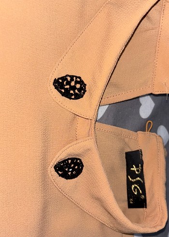 Bej Düğmeli Kısa Kollu Kadın Gömlek - Görsel 3