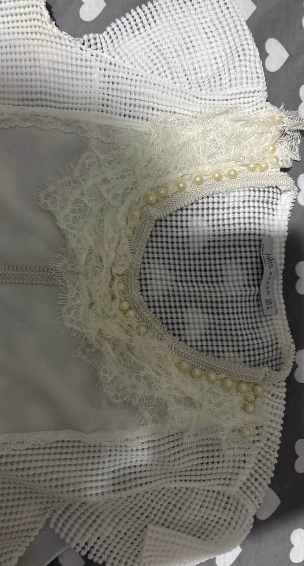 Dantel Detaylı Beyaz Kolsuz Bluz - Görsel 2