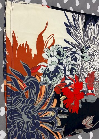 Çiçek Desenli Etek - Görsel 3