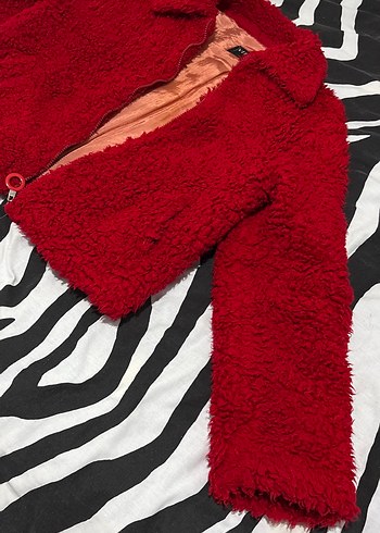 Vitrin marka Kırmızı Kürk Detaylı Kadın Ceket - Görsel 3