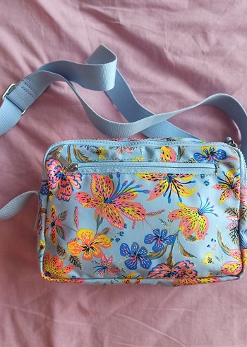 Kipling Çiçek Desenli Kipling çanta