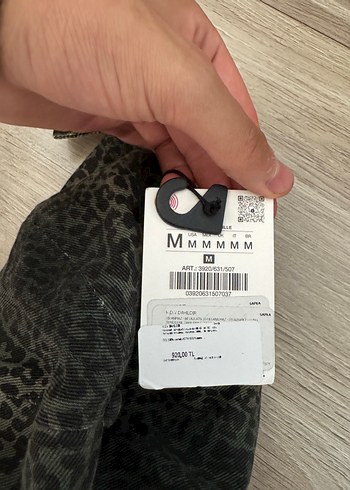 Zara Kadın Leopar desenli Şapka