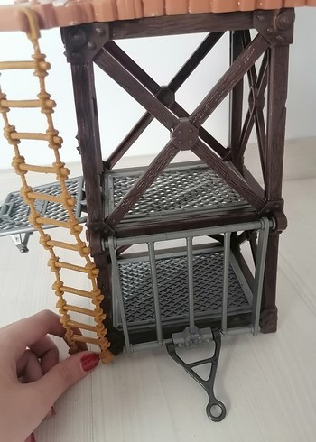  Beden Kahverengi Ahşap Görünümlü Model Kule
