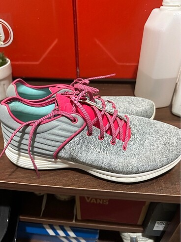 Reebok spor ayakkabı