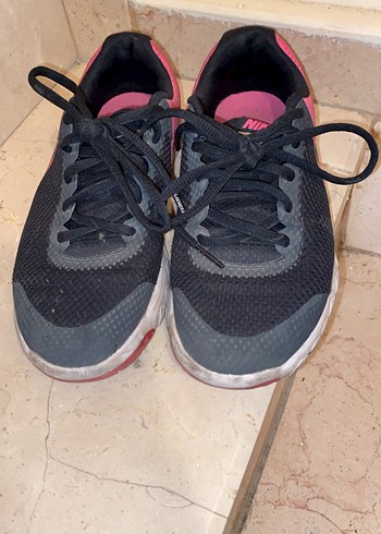 Pembe Siyah Bağcıklı Kadın Spor Ayakkabı - Görsel 2