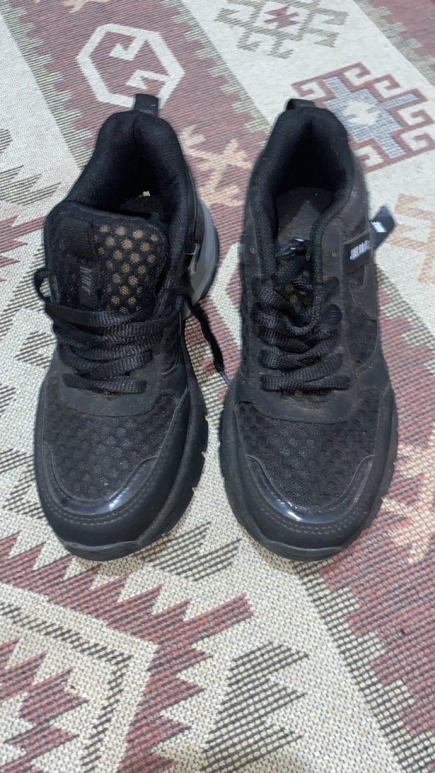 Siyah Yılan Desenli Bağcıklı Spor Ayakkabı - Görsel 2