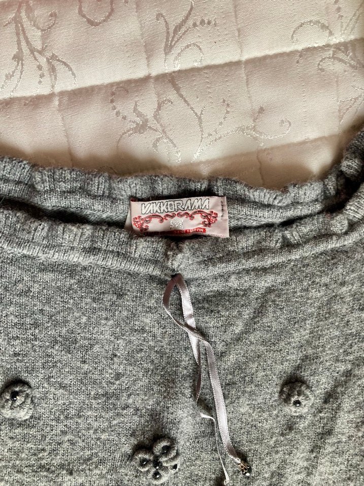 Gri Lambswool ( Kuzu Yünü) Kadın Kazak
Yaka omuz açık ve kapalı - Görsel 3