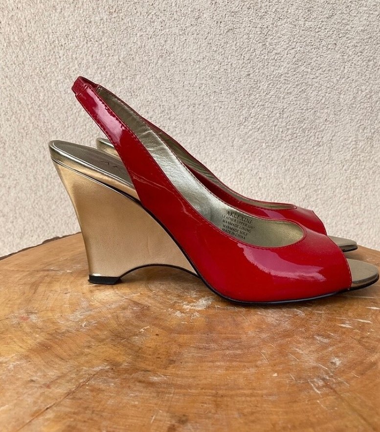 Klasik Kırmızı Stiletto Topuklu Kadın Ayakkabı.
Derisi rugan. - Görsel 2