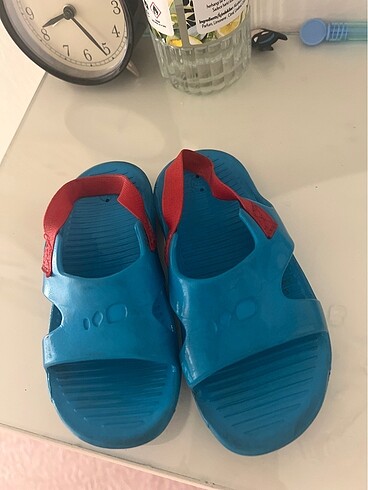 25 Beden Deniz ve havuz sandaleti