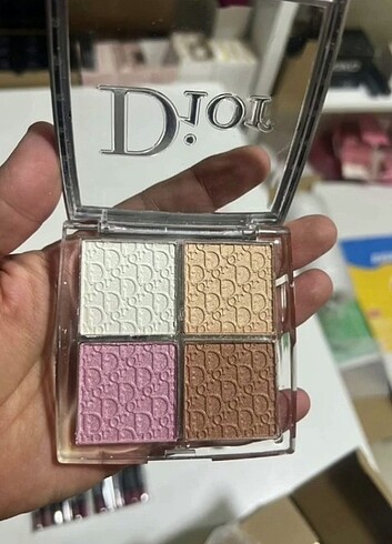 Dior aydınlatıcı 