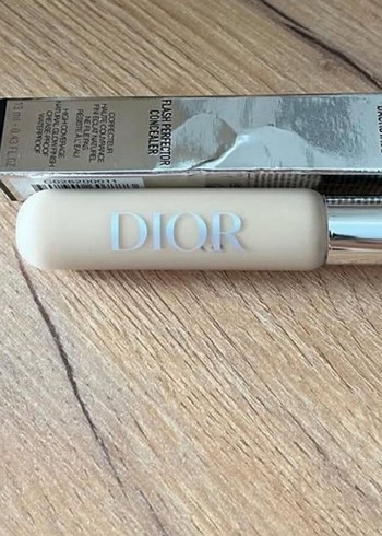 Dior Kapatıcı