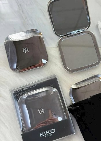KIKO Milano Gri Çift Taraflı Makyaj Aynası toplam 6 adet ürün