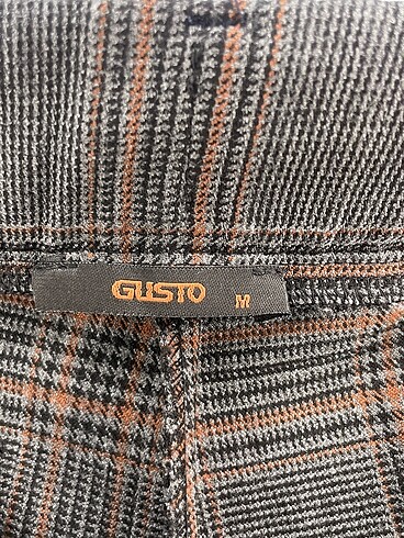 m Beden çeşitli Renk Gusto Kumaş Pantolon %70 İndirimli.