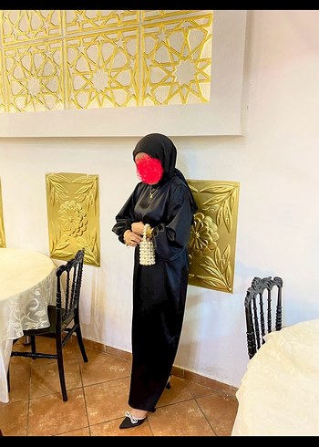 Siyah Uzun Kollu Yüksek Yakalı Kemerli Elbise - Görsel 2