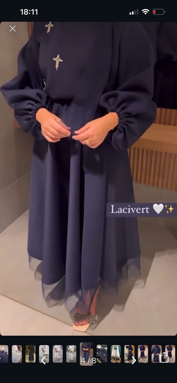 Yüksek Yakalı Lacivert Uzun Tül Etekli Takım - Görsel 4