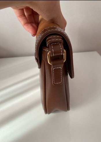 Kahverengi süet tokalı kadın çantası - Görsel 4