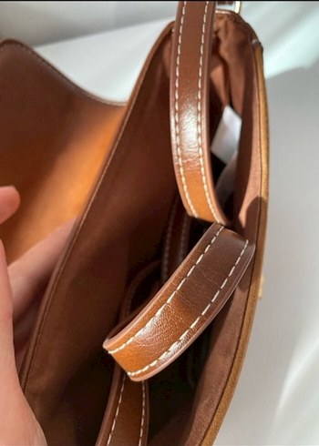 Kahverengi süet tokalı kadın çantası - Görsel 8