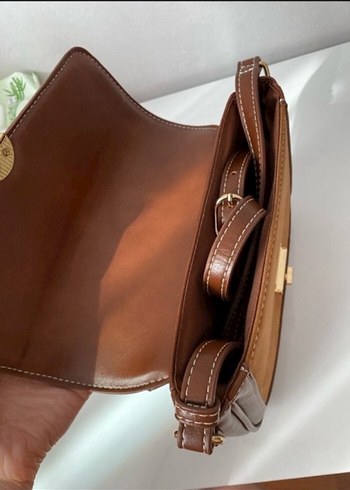 Kahverengi süet tokalı kadın çantası - Görsel 6