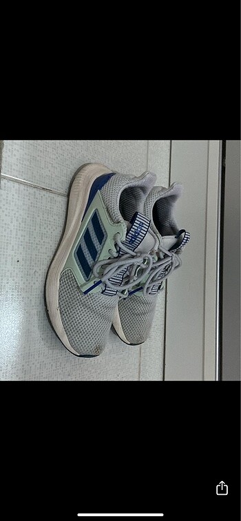 Mavi adidas